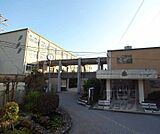 柊野小学校まで360m