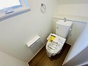 トイレ トイレには快適な温水洗浄便座付き 