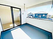 バルコニー 広々としたバルコニーには洗濯物もたくさん干せます！
