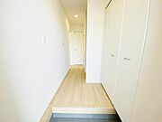 玄関収納 玄関横にシューズボックスがついているので、片付いた玄関がキープできます