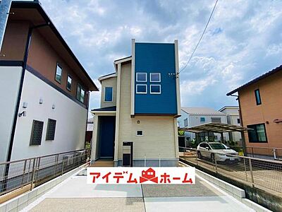 外観:1号棟 外観写真 平日・土日問わずご案内致します!お気軽にお問合わせ下さい♪ 外観:1号棟 外観写真 平日・土日問わずご案内致します!お気軽にお問合わせ下さい♪