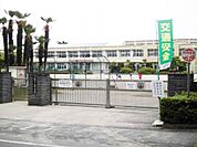 小牧市立北里小学校（2110m）