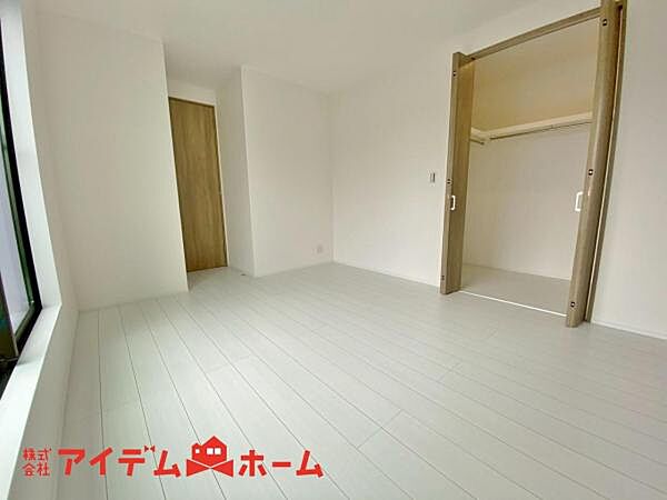 洋室を拡大表示