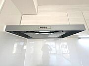 お手入れ快適なフラットデザインのレンジフード 