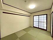 お子様のプレイスペースや書斎、寝室としてなどフレキシブルに使える和室 