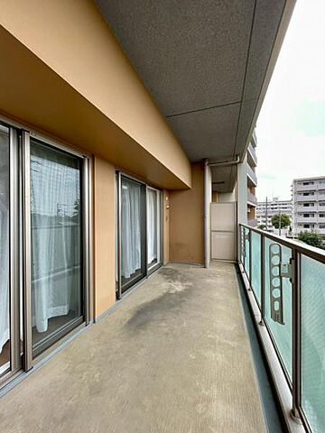 バルコニー ユトリシア　五番街 3階/-