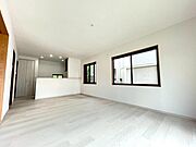 白を基調とした明るいお部屋がご家族の暮らしを包み込みます