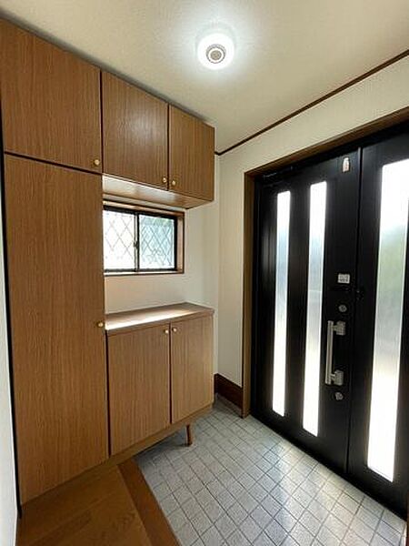 玄関を拡大表示