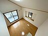 洋室：2面採光の明るく風通しの良いお部屋です！