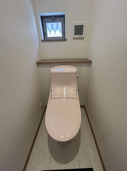 トイレを拡大表示