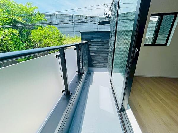 バルコニーを拡大表示