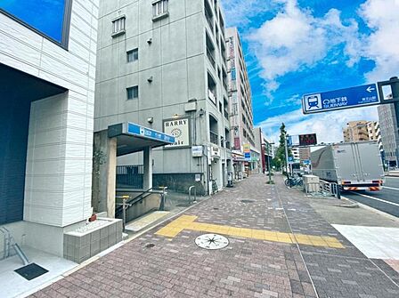 地下鉄東山線「覚王山」駅(860m)