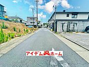 西側道路（2026年6月）撮影