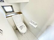 トイレ トイレには快適な温水洗浄便座付き