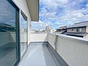 休日、平日問わずお気軽にお問合せくださいませ。