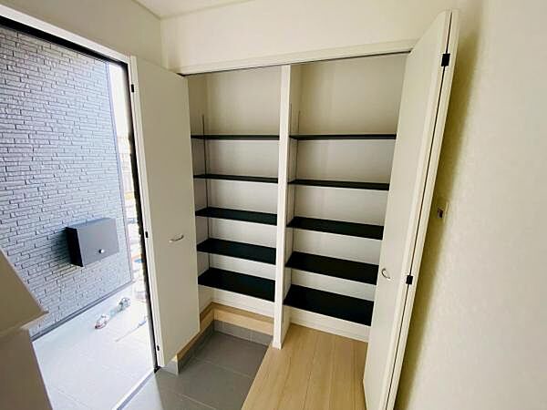 玄関を拡大表示