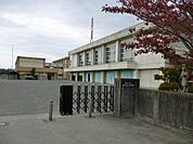 稲沢市立祖父江小学校（880m）