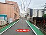 外観：前面道路 平日・土日問わずご案内致します！お気軽にお問合わせ下さい♪ 