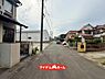外観：前面道路 平日・土日問わずご案内致します！お気軽にお問合わせ下さい♪ 
