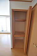 LDKにも収納付いています。