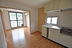 メゾンラフィネすずらん 201 2階2LDKのリビング/ダイニング