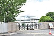伊部小学校(600m)