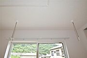 室内物干し付いています。