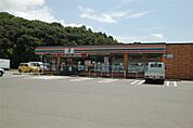 コンビニ(700m)