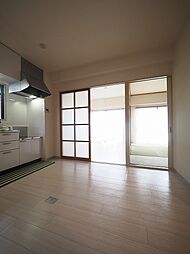 シャンボール塚口 301 3階2LDKのリビング/ダイニング