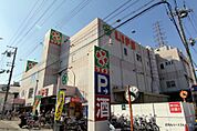 スーパー「ライフ尼崎大西店まで595m」