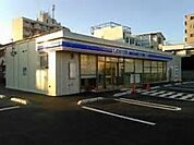 コンビニ「ローソン尼崎西立花町三丁目店まで239m」