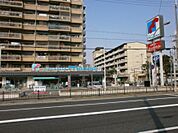 スーパー「万代阪神SC店まで730m」