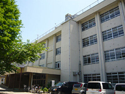 画像26:中学校「尼崎市立塚口中学校まで1219m」