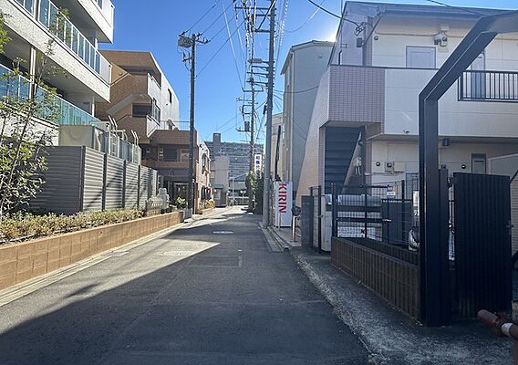 お持ちの車種に...