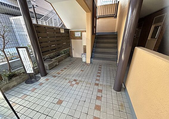 マンションのエ...