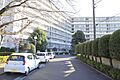 マンションの外...