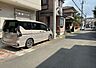 その他：南側道路の場合は長い時間光を入れ込むことができるため、庭やリビングを道路側に持ってくることが多く土地価格も高い傾向にあります。一方北側道路だとリビングや庭が南側になりプライバシーを守ることができます。