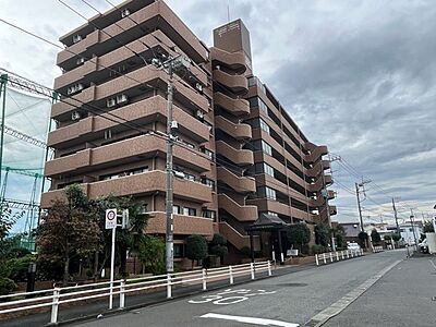 外観：マンションの外観は非常に重要なポイントです！外観の善し悪しは資産価値に大きな影響を与えます。外観のいいマンションを購入することで、高値で売却がしやすく、買い手が見つかりやすいというメリットがあります。