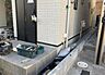 木造住宅とは土台、壁、柱など建築物の強度を支える構造体の材に木が使用されている構造を指します。構造体は建物の自重を支えるだけではなく風圧や水圧、積裁荷重などあらゆる衝撃に耐えるための基礎です。