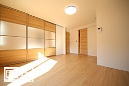 Tフラット道後一万 101号室 1階1LDKのリビング/ダイニング