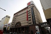 松山三越(ショッピングセンター)まで1200m