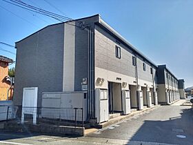 レオパレスドリーム 214 ｜ 和歌山県御坊市湯川町財部1020-1（賃貸アパート1K・2階・28.02㎡） その1