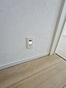 足元を照らしてくれるフットライトで夜間も安心！