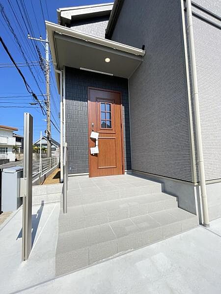 玄関を拡大表示