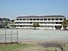 周辺：成田市立神宮寺小学校 740m