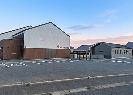 草深こじか第二保育園 徒歩7分。 540m