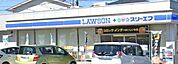 コンビニ「ローソン・スリーエフ藤沢羽鳥中学校前店まで553m」