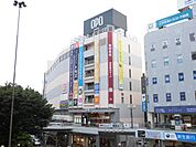 ショッピング施設「オーパまで390m」