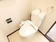ウォシュレット付きです