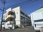 中学校「横浜市立中川中学校まで726m」